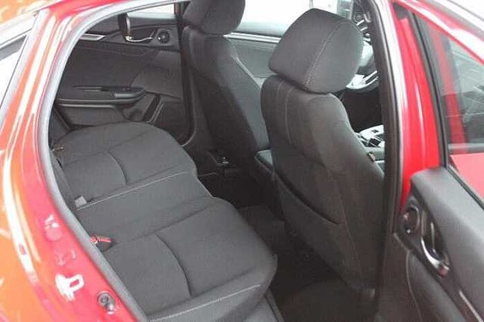 Honda Civic 1.0 i-VTEC Turbo Elegance, Navi