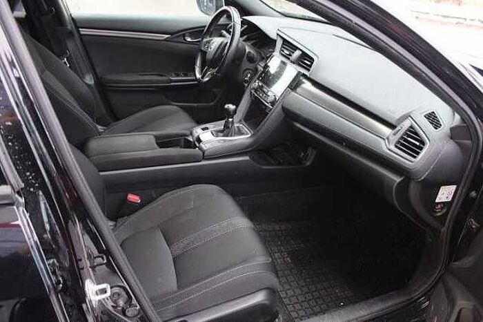 Honda Civic 1.0 i-VTEC Turbo Elegance, Navi