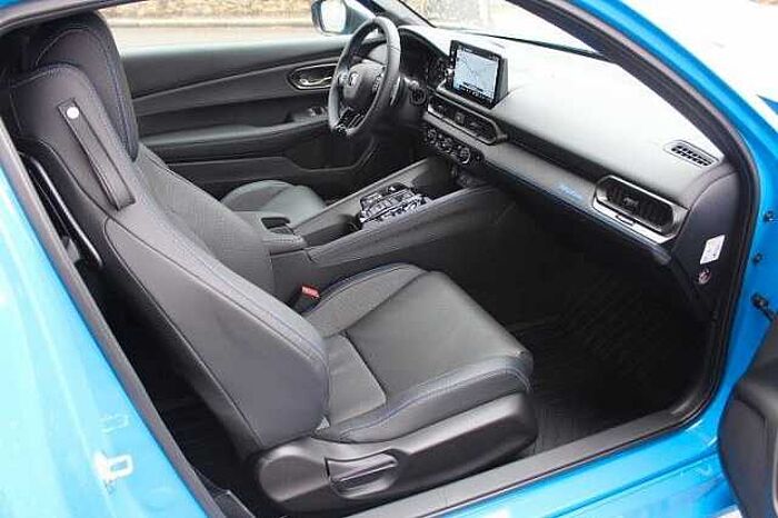Honda Prelude e:HEV Advance, Black Emblem, Spoiler