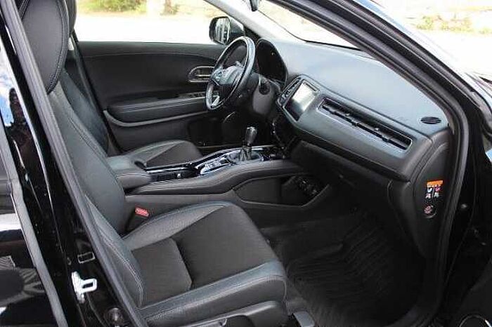 Honda HR-V 1.5 i-VTEC Executive, Navi, Kamera, LED