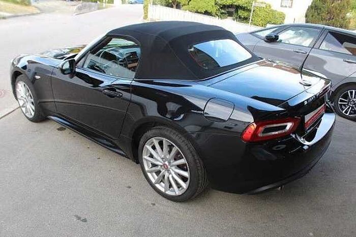Fiat 124 Spider Lusso