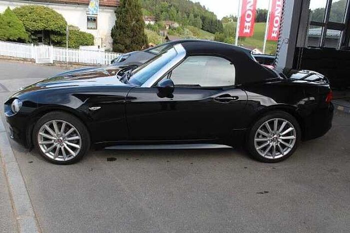 Fiat 124 Spider Lusso