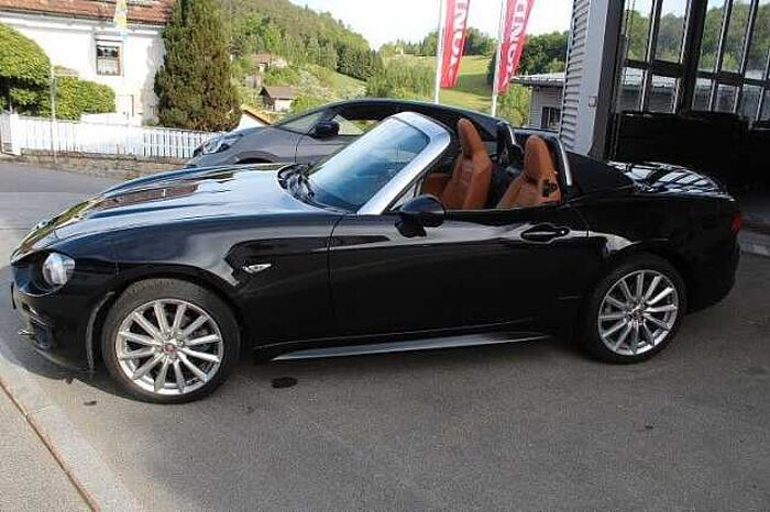 Fiat 124 Spider Lusso