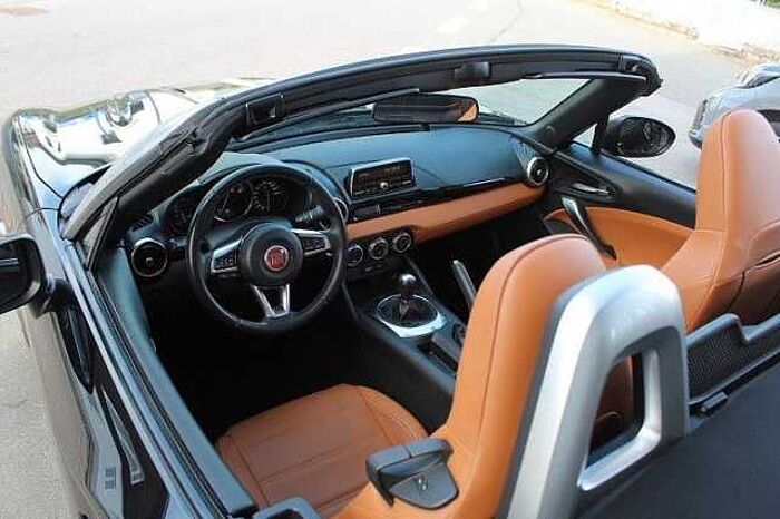 Fiat 124 Spider Lusso