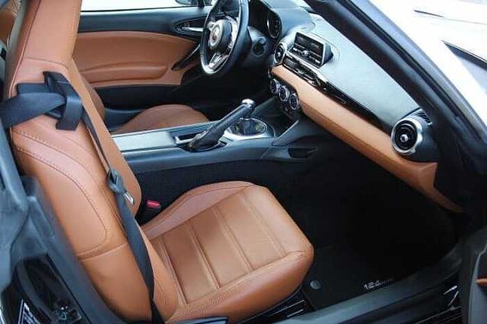Fiat 124 Spider Lusso