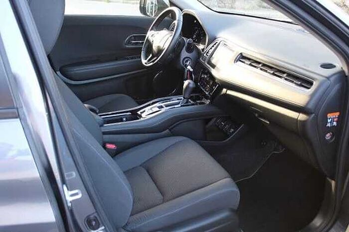 Honda HR-V 1.5 i-VTEC Elegance, CVT, Navi, Kamera, LED