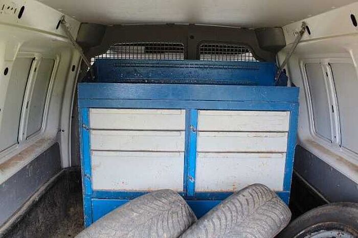 Volkswagen Caddy 2.0 Diesel, Werkzeugregal