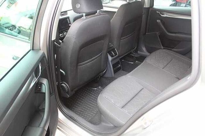 SKODA Octavia Combi Clever