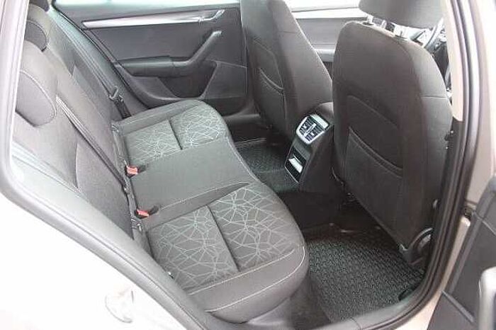 SKODA Octavia Combi Clever