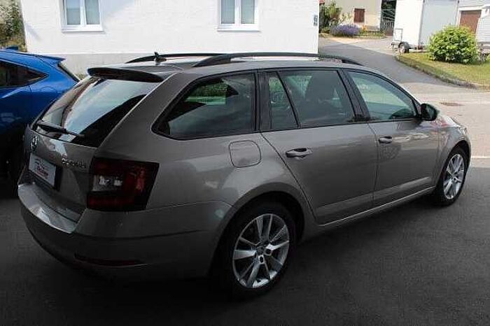 SKODA Octavia Combi Clever