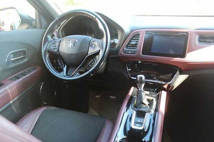 Honda HR-V 1.5 i-VTEC Sport Turbo 1. Hand