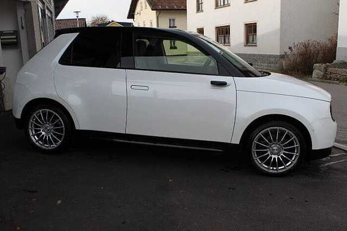 Honda e Honda e 113kW Advance Paket, 17' Alu, Wartungsp.